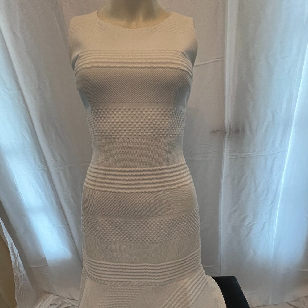 Hugo Boss Fitted Dress Size 2 Cream
